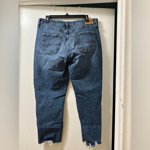 Distressed crop Denizen from Levi’s jeans. Dark color blue. Women’s size 12. - Picture 2 of 5